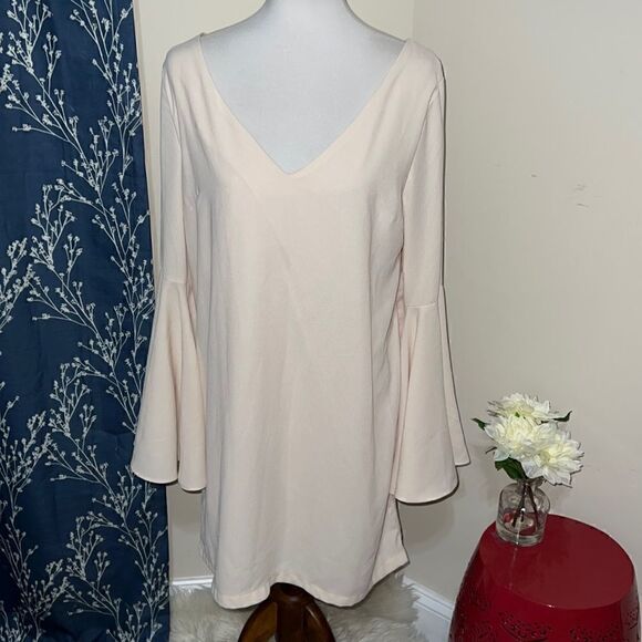 Lulu’s Groove On Light Beige Shift Dress Dramatic Bell Sleeves Sz XL X-Large - Picture 3 of 10